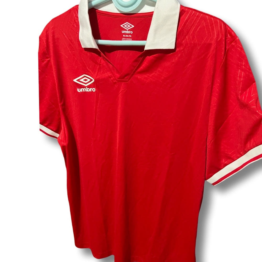 Umbro. Jersey. Men size XL